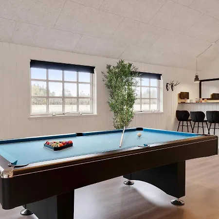 18 Person In Holiday home