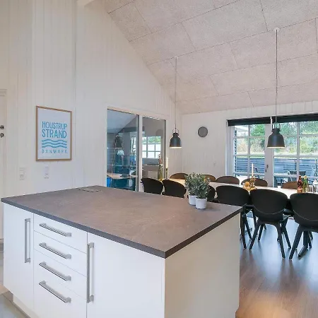 18 Person In Holiday home