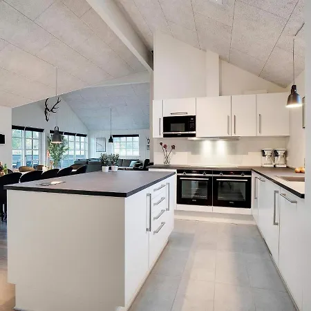 18 Person In Holiday home *