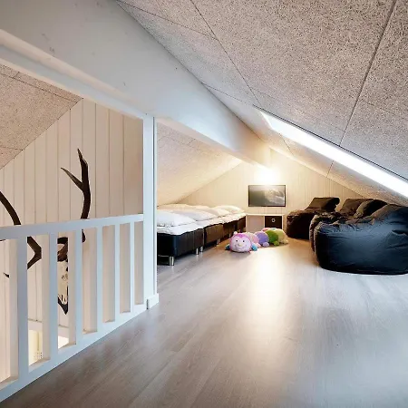 18 Person In Prázdninový dům *