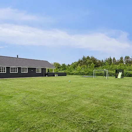 18 Person In Holiday home