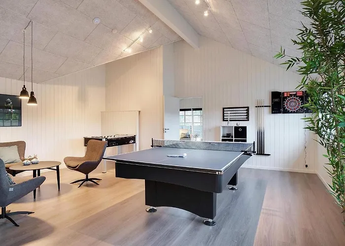 18 Person In בית נופש *