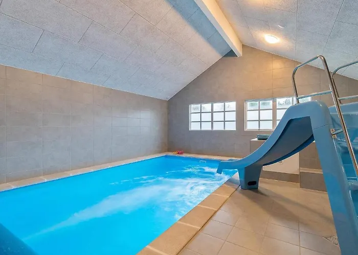 18 Person In Nørre Nebel