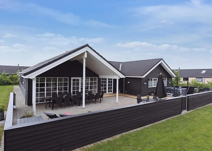 18 Person In * Nørre Nebel